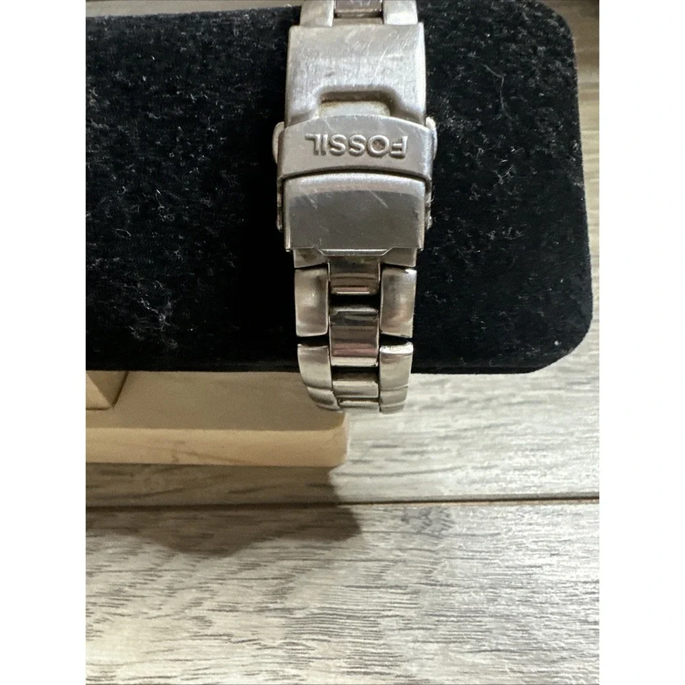 Ladies Fossil Blue Silver Tone Quartz Watch‎ AM-3526